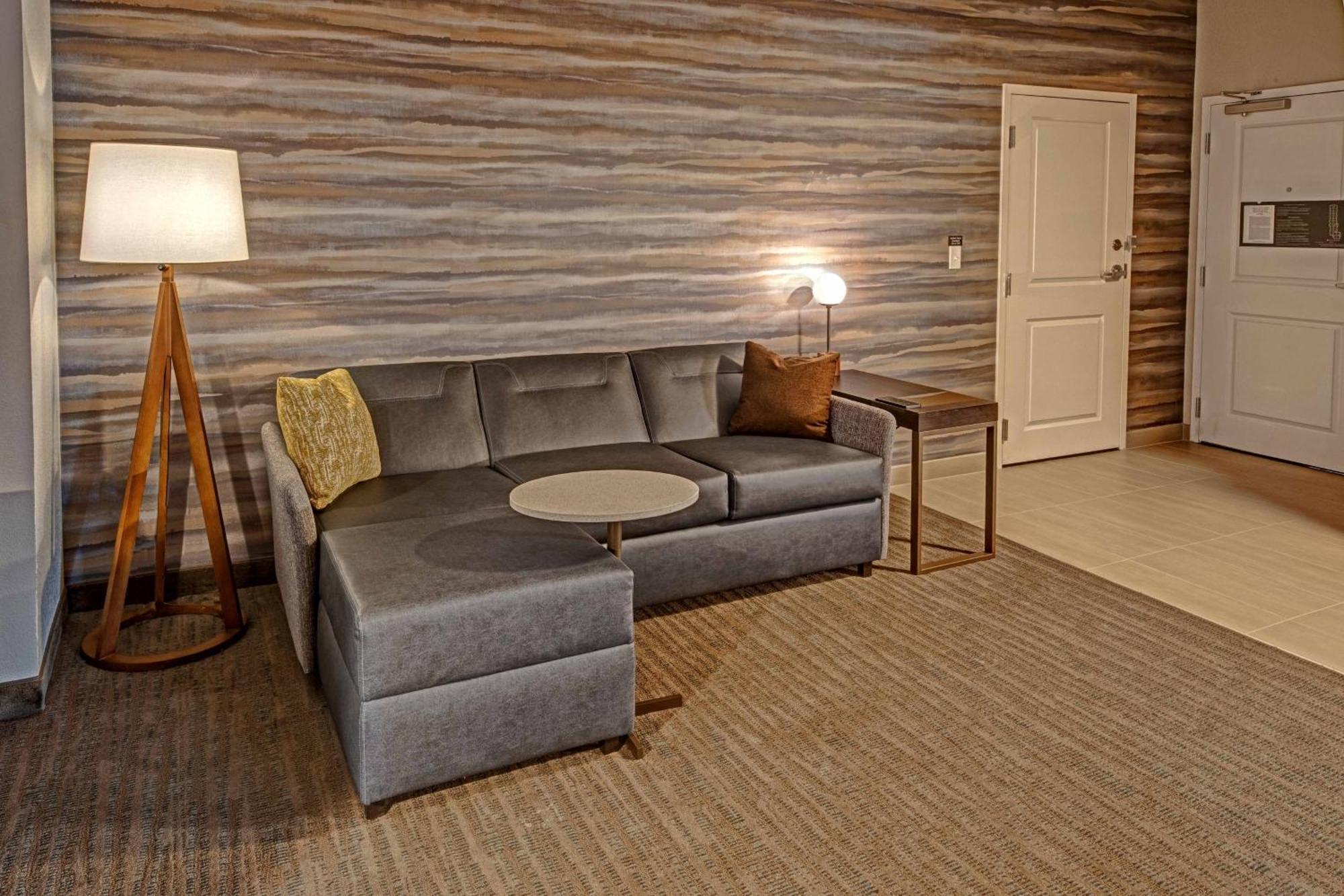 Residence Inn By Marriott Tulsa Midtown Dış mekan fotoğraf